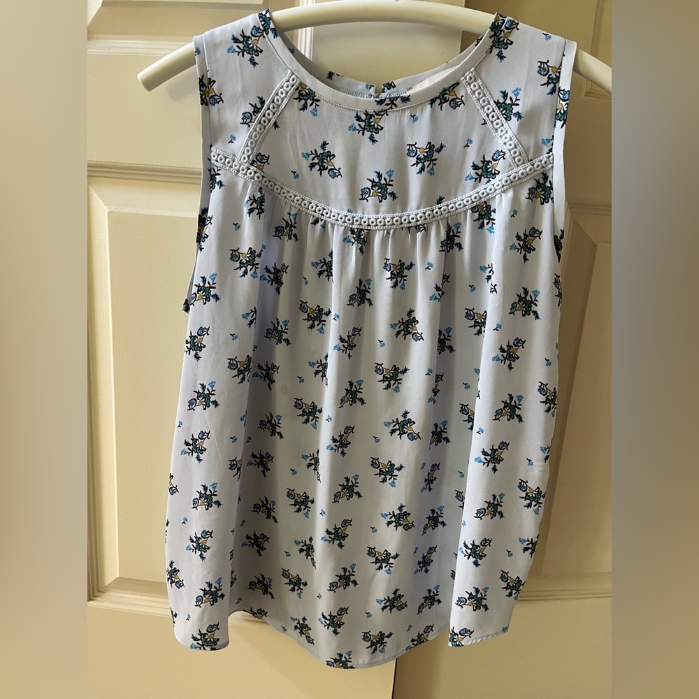 LOFT sleeveless top, size small